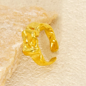 Anello aperto in acciaio inossidabile dorato 18k con trama di lava irregolare