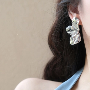 Modern silver irregular pleated flower earrings for women with high-shine polished finish