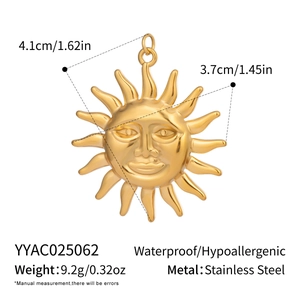 Detailed size chart of gold sun face pendant in stainless steel with measurements