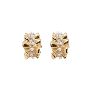 14k gold plated C-shaped pleated earrings with white pearls and sparkling zircons