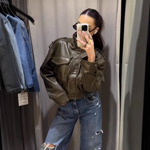 Veste En Similicuir Femme Courte PU Moto Biker Manteau Olive Foncé Grandes Poches Fermeture Éclair Manches Longues