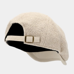 Beige Fleece Schirmmütze im Brit-Stil mit verstellbarem Lederband und Metallschnalle