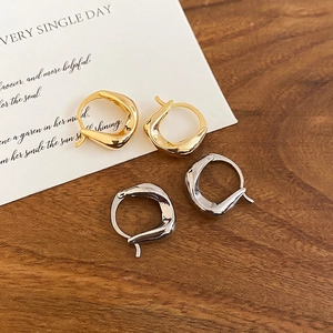 Minimalist 18K gold and silver plated U-shaped chunky hoop earrings with mirror finish