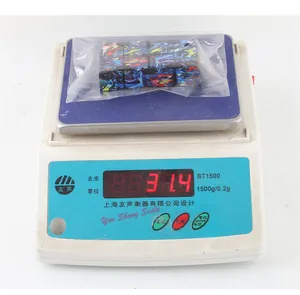 Detailed scale view showing the 31.4g weight of the colorful marble infinite cube toy