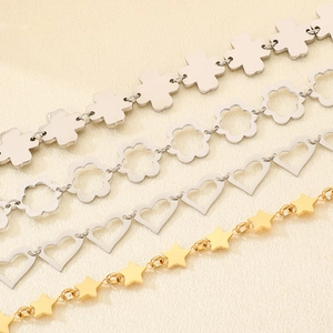 Chic stainless steel bracelets with star, cross and heart motifs in gold and silver finish
