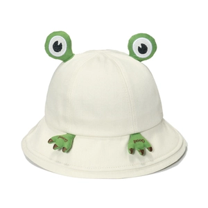 Cute off-white cotton frog bucket hat with 3D green eyes and paw embroidery details