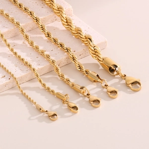 Detailed comparison of five gold stainless steel rope chains in different thicknesses