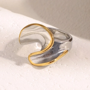 Bague Ligne Torsadée Acier Inoxydable Plaqué Or 18K Bicolore Design Vague Irrégulière Bijoux De Luxe Femmes