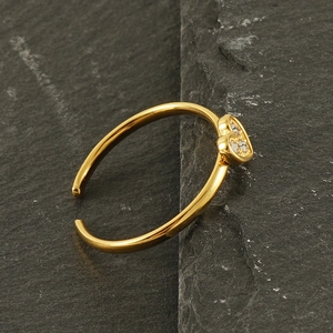 Bague ajustable en acier inoxydable 18k dorée avec cœur serti de petits cristaux