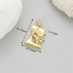 Golden mixer charm details with size measurements 21.55mm by 13.34mm and weight 2.17g