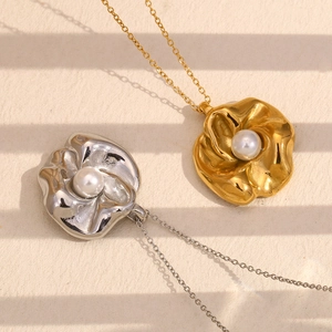 18K gold and silver plated stainless steel floral necklaces with pearl centers