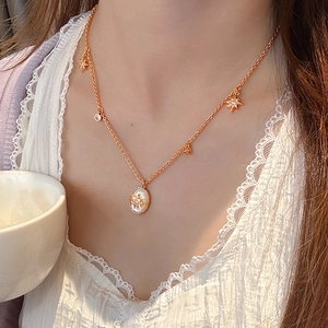 Collier Pendentif Ovale Nacre Étoile Cuivre Plaqué Or 18K Zircon Charmes D'étoile Bijoux Rétro Français Pour Femmes