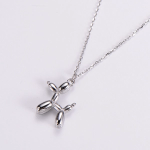 Collier pendentif chien ballon en argent poli avec chaîne élégante pour femme
