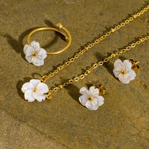 White Shell Flower Stainless Steel Necklace Earrings And Ring 18K Gold Plated Elegant Minimalist Jewelry For Women
