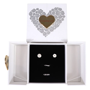 Everlasting Love white triple-door jewelry gift box with roses and silver rings set