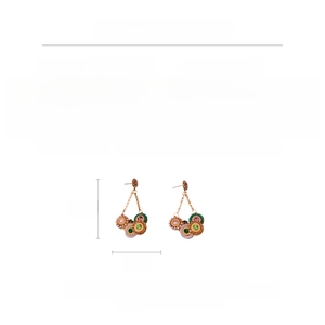 Detailed size chart for vintage crystal fringe earrings measuring 5.7cm by 3cm