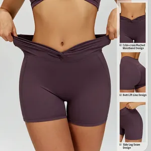 Pantaloncini da yoga a vita alta con cintura a V e cucitura push-up per fitness e sport