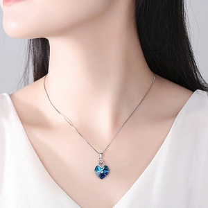 Ocean heart S925 silver necklace with deep blue heart-shaped crystal and zircon detail
