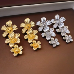 Vintage Triple Flower Drop Earrings For Women Elegant Brushed Metal Texture Alloy With Silver Earring Post
