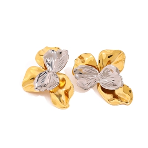 Vintage Stainless Steel Flower Stud Earrings Gold Silver Two Tone Wave Textured Floral Earrings For Women Fashion Jewelry