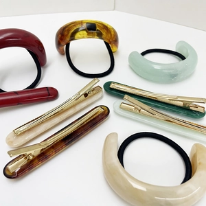 Resin hair jewelry set with colorful U-shaped clips and elastic bands for ponytails