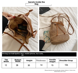Detailed size chart for the large straw bucket bag showing measurements in centimeters