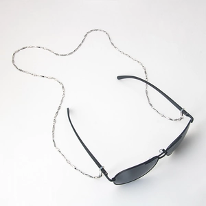 Minimalist silver stainless steel eyewear chain with anti-slip ends for sunglasses