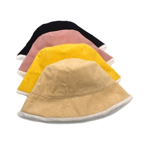 Chapeaux bob d'hiver en velours côtelé noir, rose, jaune et kaki avec doublure polaire