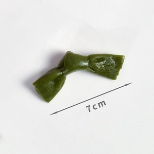 Realistisches 7 cm Seetang-Knoten-Lebensmittelmodell mit natürlicher Textur