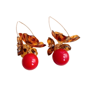 Boucles d'oreilles rétro fleur ambre avec perles rouges et crochets dorés pour femme