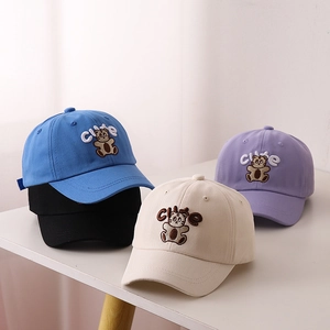 Berretti da baseball per bambini con ricamo a forma di orso in blu nero beige e viola