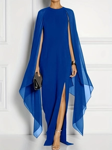 Robe de soirée longue bleu roi élégante avec manches cape et fente haute sexy