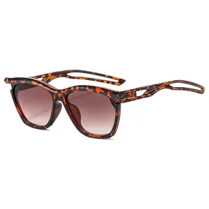 Fashionable square kids polarized sunglasses with amber tortoise frame and brown lenses