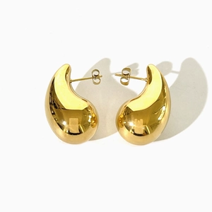 Elegant 925 silver water drop earrings in 18K gold finish with mirror polished surface
