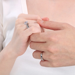 Minimalist silver stainless steel couple rings with cubic zirconia for wedding