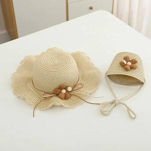 Strohhut für Kinder mit passender Tasche und brauner Stoffblume im Set