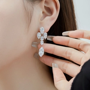 Boucles d'oreilles pendantes en argent S925 avec zircons en forme de poire et marquise