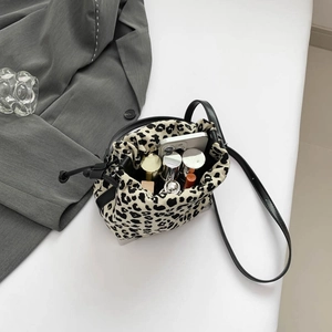 Leopard print drawstring bucket bag with leather strap and large capacity for cosmetics