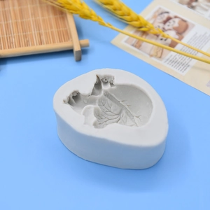 3D anatomical heart shaped silicone mold for DIY Halloween cake and chocolate baking