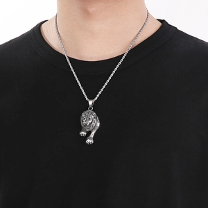 Gothic lion head pendant necklace in silver stainless steel with punk style rope chain