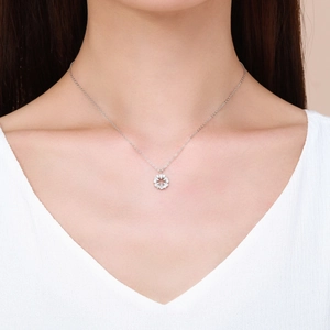 Elegante collana in argento sterling S925 con pendente a fiore e zirconi per donne