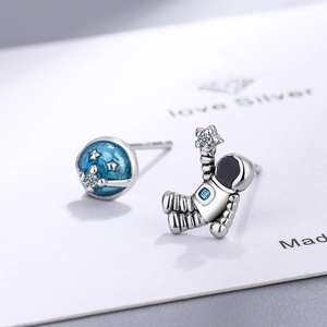 Asymmetric Astronaut Planet Stud Earrings With 925 Sterling Silver Earring Post Blue Enamel Zircon Copper Jewelry