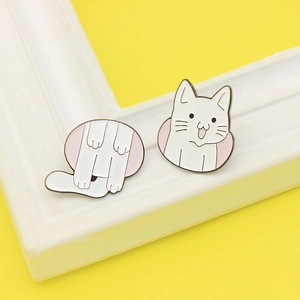 Set of creative cute white enamel cat brooches for women with spaceship adventure theme