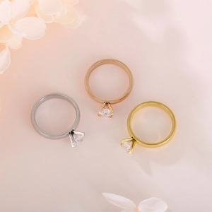 Three-color minimalist titanium steel rings with 4mm square zircon in four-prong setting