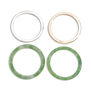 Minimalistische geometrische Armreifen aus Harz und Metall in Silber, Roségold und Grün