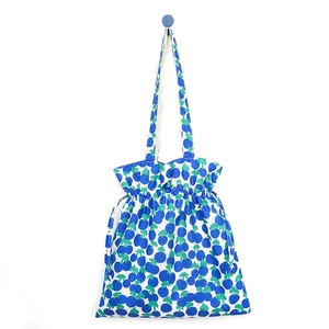 Bolso tote grande de lona con cordón e estampado floral azul y verde para mujer