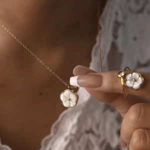 Parure de bijoux en acier inoxydable 18K doré avec collier fleur en nacre et bague