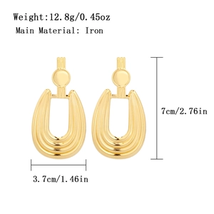 Golden geometric U-shaped metal earrings for women with detailed size and weight specs