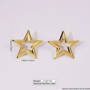 Detailed dimensions of gold hollow star earrings showing 2.99cm size and weight