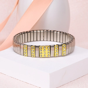Stainless steel stretch crystal bracelet, high-end titanium steel sparkling rhinestone bangle for women.